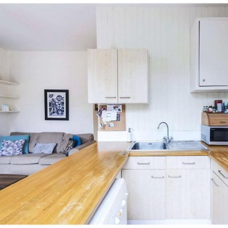 Kensington One Bed Apartment Suite Лондон Екстер'єр фото